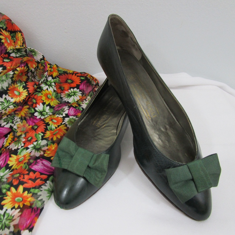 Vintage Bruno Magli Dark Forest Green Pumps